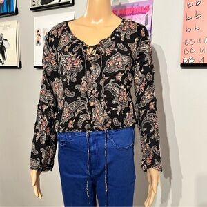 La Hearts Black Paisley Tie Front Long Sleeve Blouse